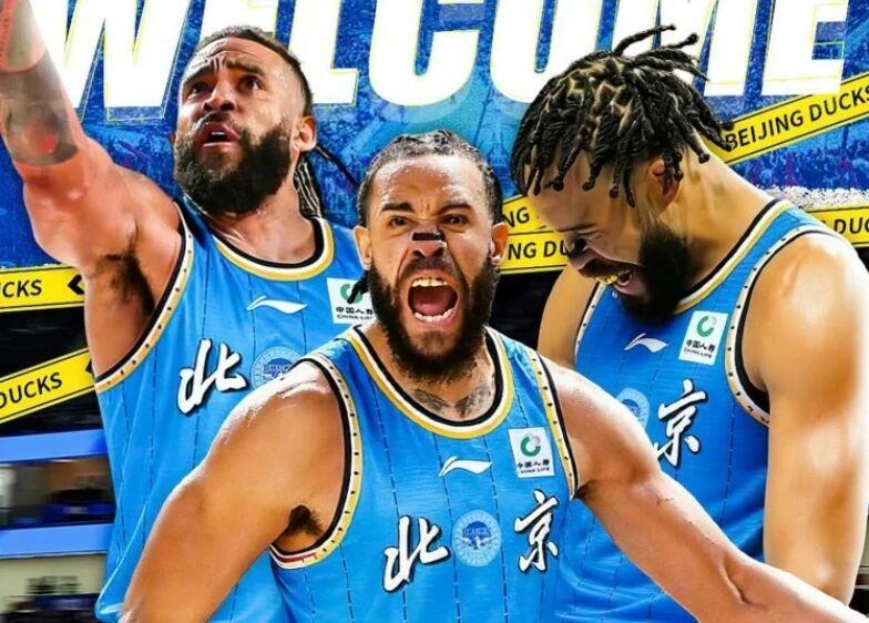 开云体育网页版登录-北京男篮麦基到位，辽宁男篮又有新援抵达沈阳，胡明轩膝伤严重！